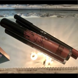 Kylie “Kylie” Matte Liquid Lip Kit